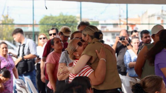 Atienden 93 solicitudes ciudadanas en jornada “Contigo Mazatlán” en la colonia San Joaquín