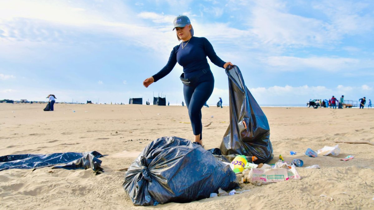 jornada de limpieza en playas de guamuchil alcaldesa