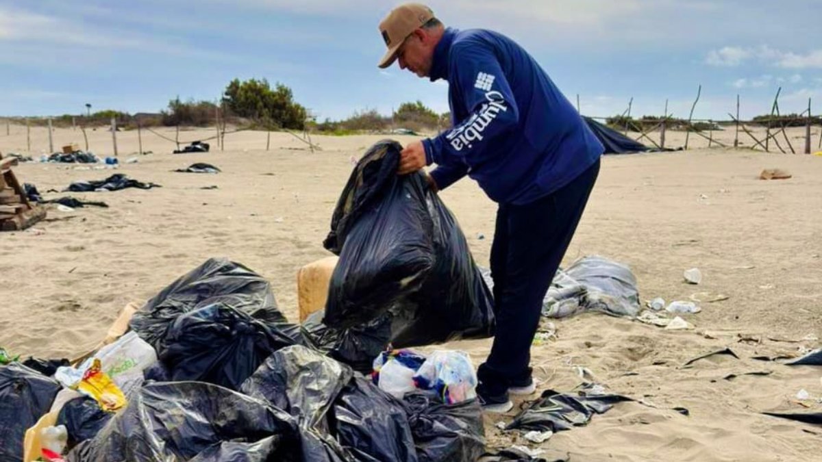 jornada de limpieza en playas de guamuchil basura