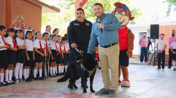 Escuelas de Badiraguato retoman clases sin contratiempos; José Paz López anuncia festejo por el Día del Niño