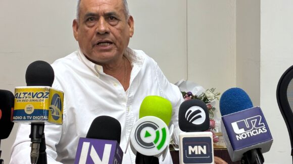  Gobierno de Sinaloa regionaliza la asignación de la obra pública con constructores locales