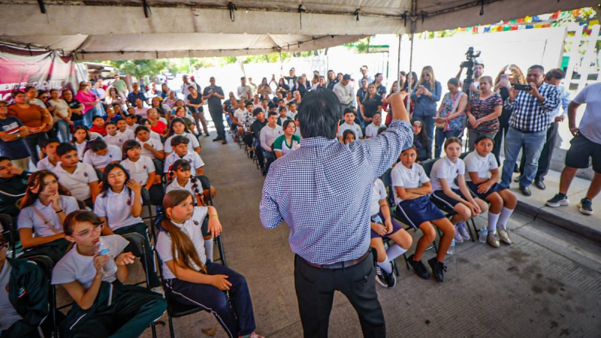 juan de dios gamez mendivil entrega pavimentacion en culiacan evento