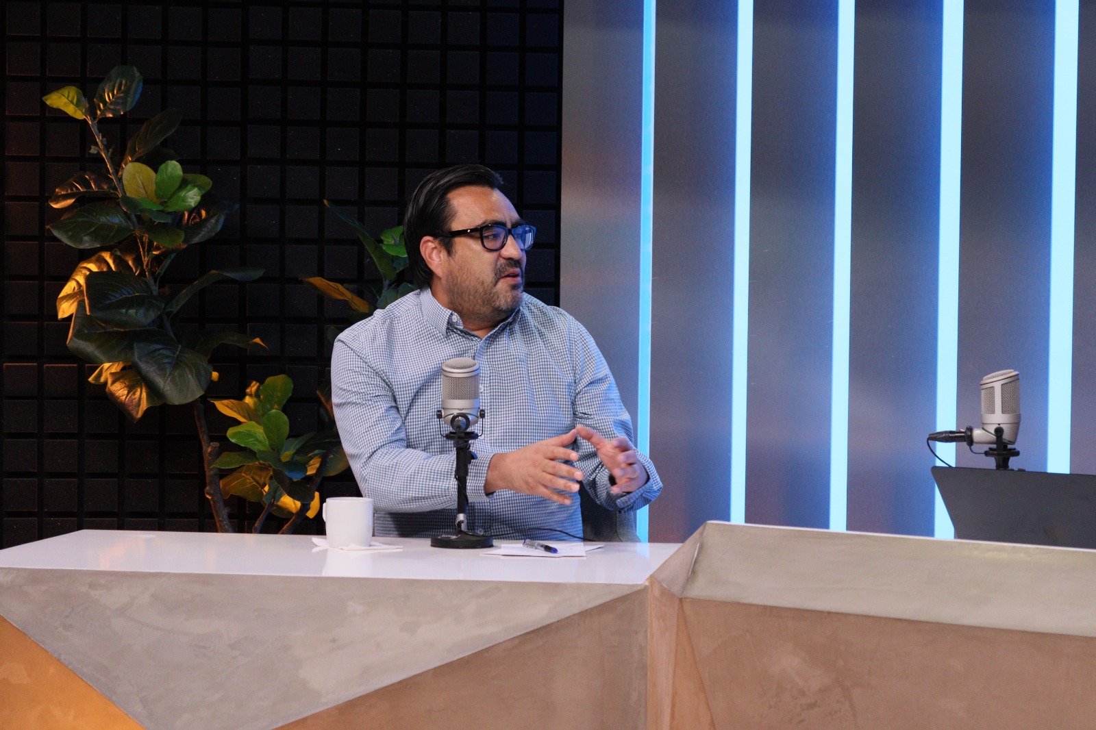 Juan de Dios Gámez en entrevista con Luis Alberto Díaz en Los Noticieristas