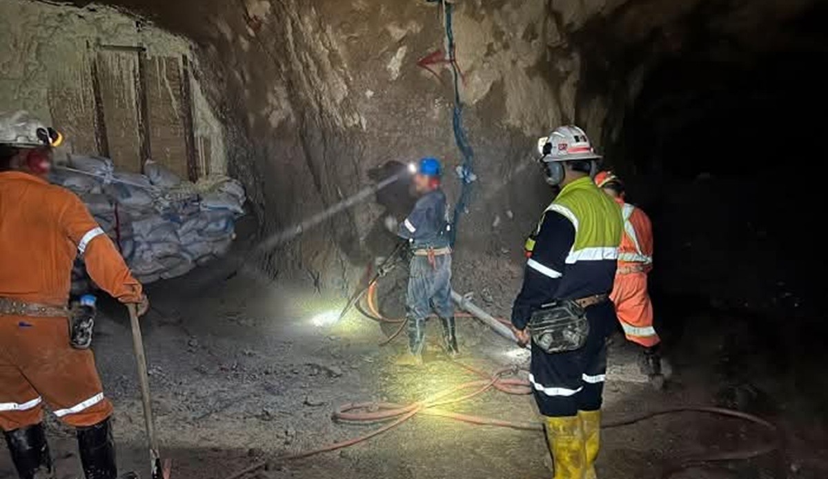 Labores de rescate en mina Santa Fe, El Rosario