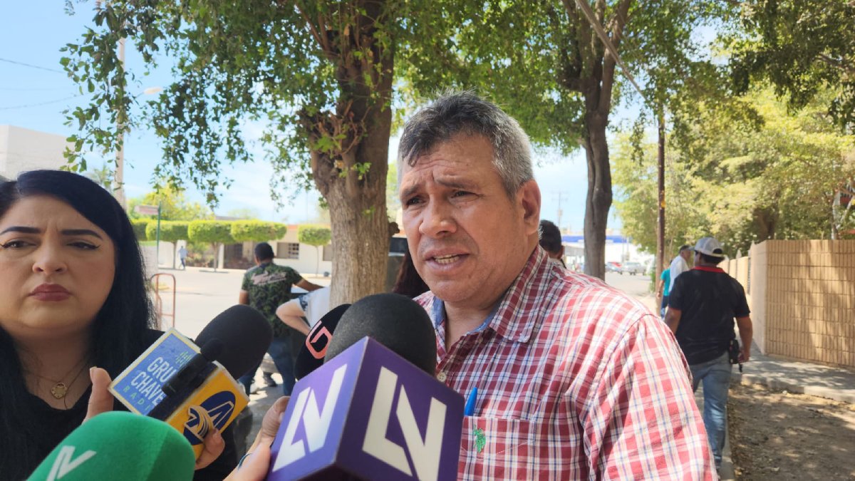 levanta la mano noe salvador rodriguez por la alcaldia de guasave