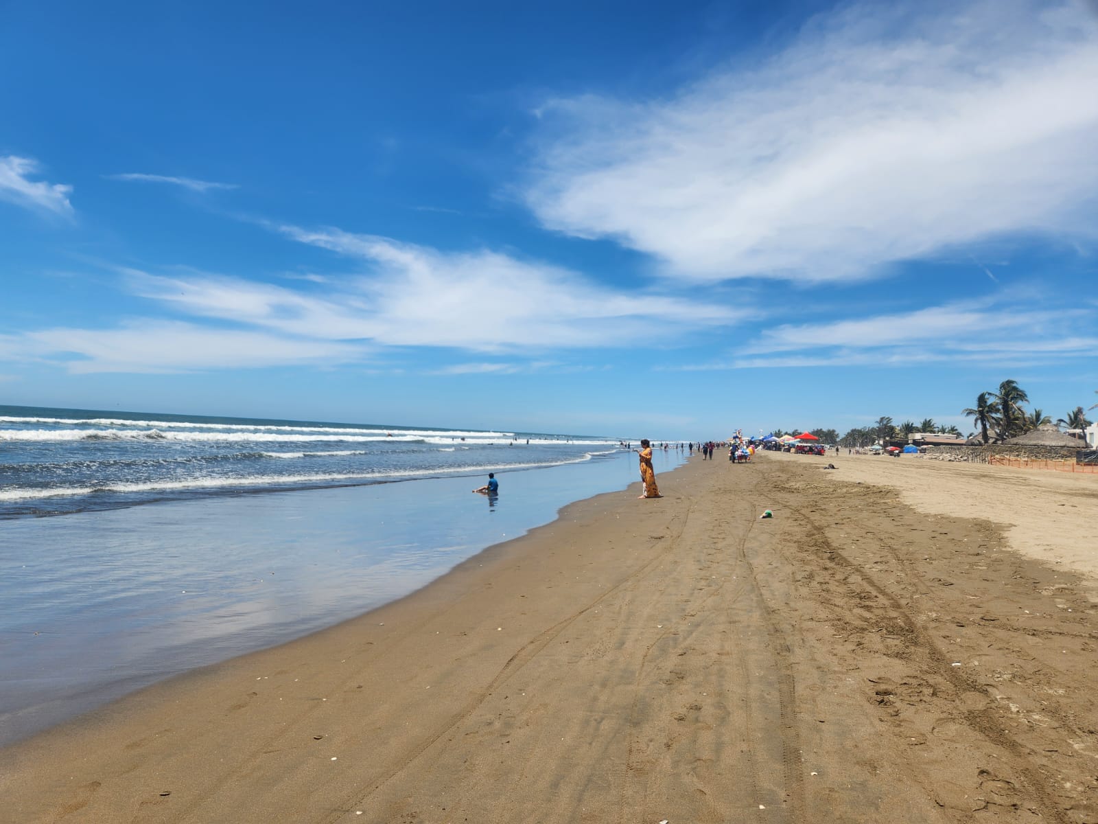 turistas en playa las glorias guasave sinaloa