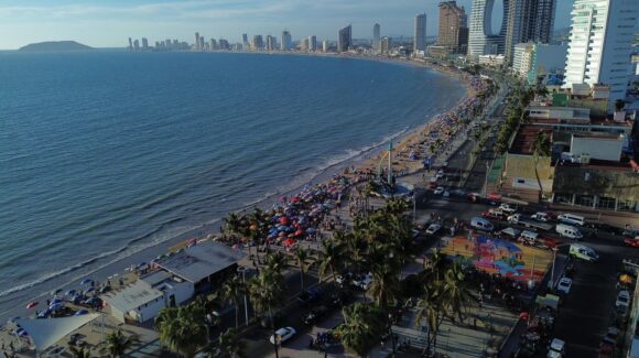Mazatlán, Las Glorias, Bellavista, Altata, Maviri, Celestino, las playas con más afluencia en esta Semana Santa 2026: Sectur