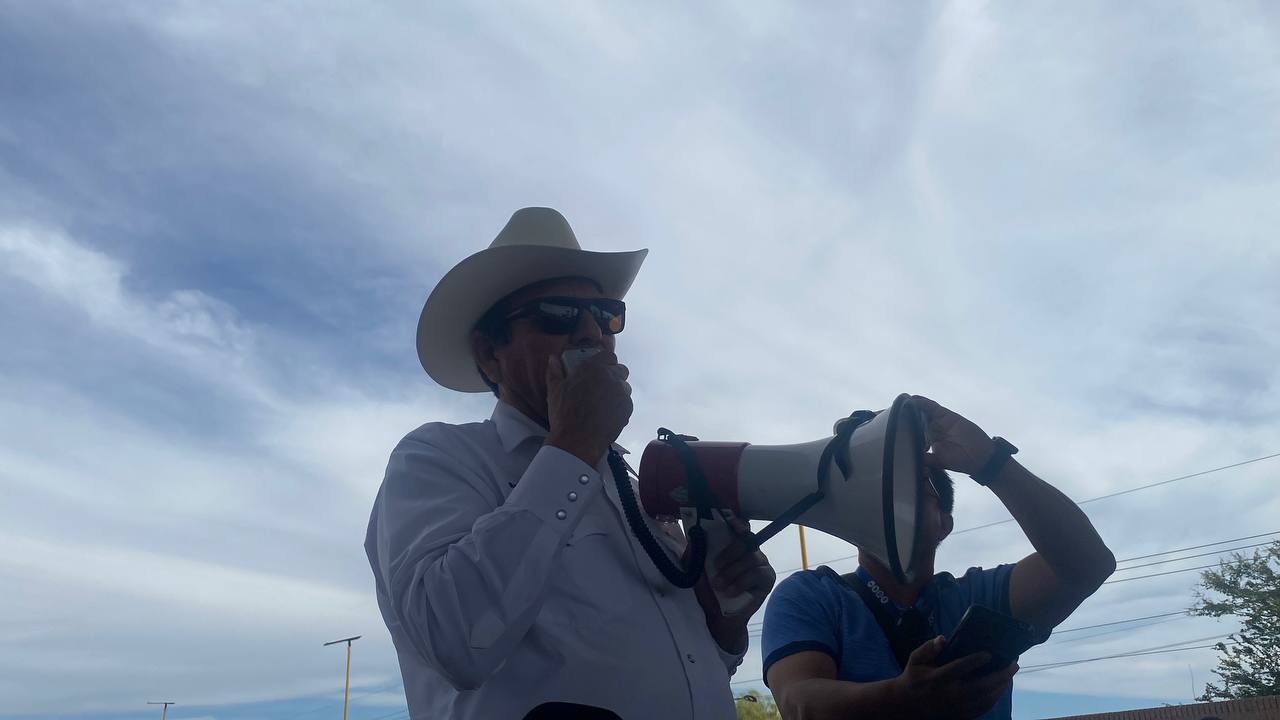 Manifestación de productores en Cuatro Caminos, Guasave