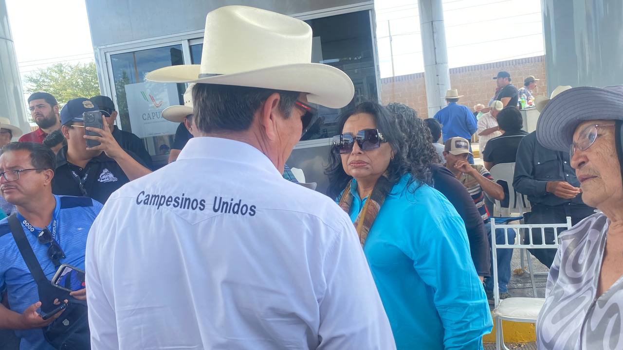 Manifestación de productores en Cuatro Caminos, Guasave
