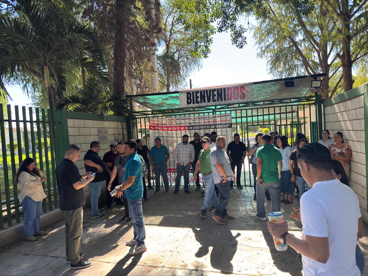 Docentes del plantel CBTa 81 se van a paro laboral