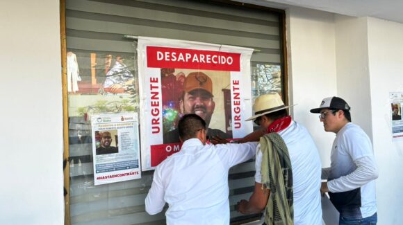 “Vivo se lo llevaron, vivo lo queremos” familiares de Omar Roberto se manifiestan en Fiscalía de Los Mochis, Sinaloa