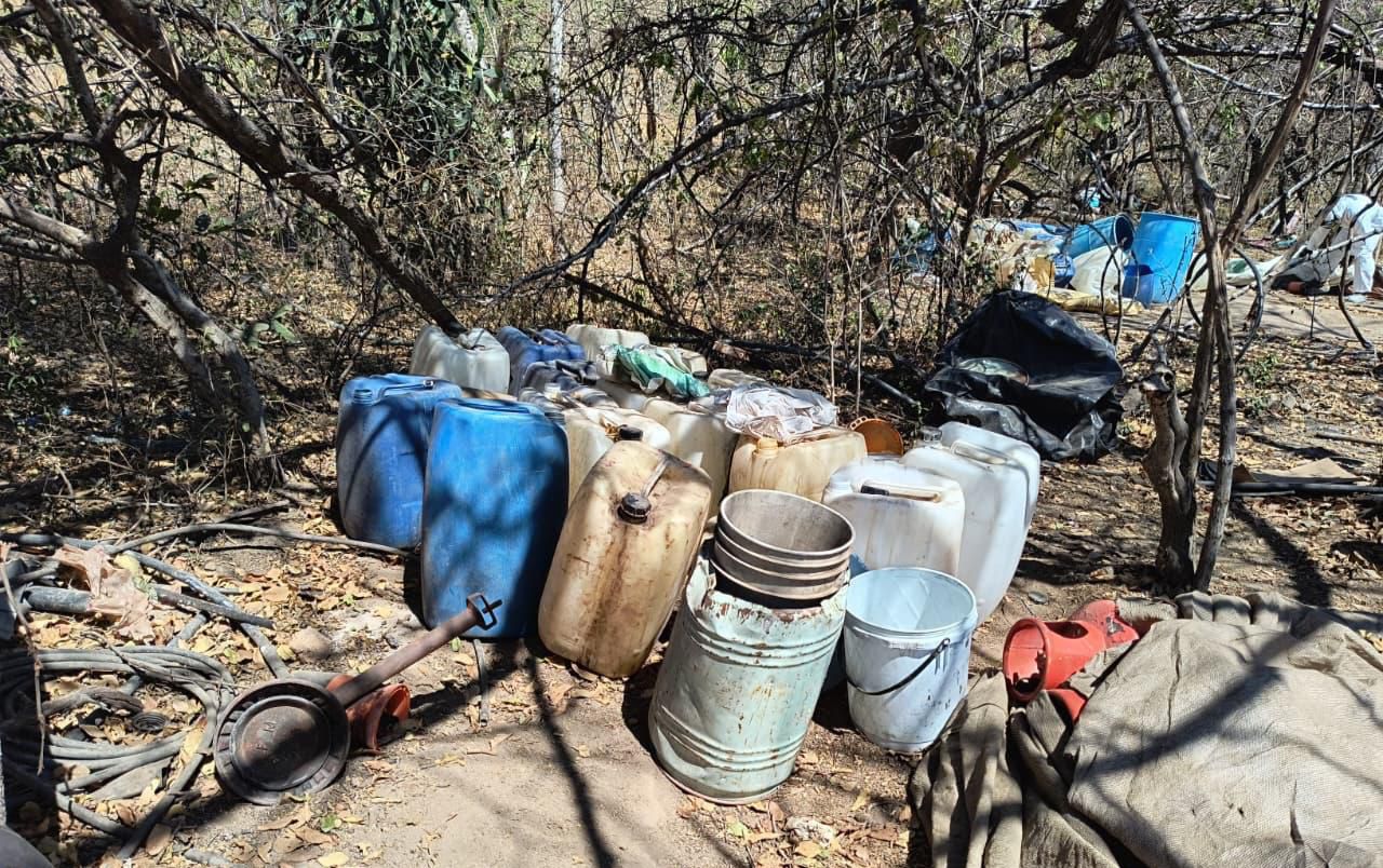 Personal de la Marina desmantela laboratorio clandestino en Cosalá