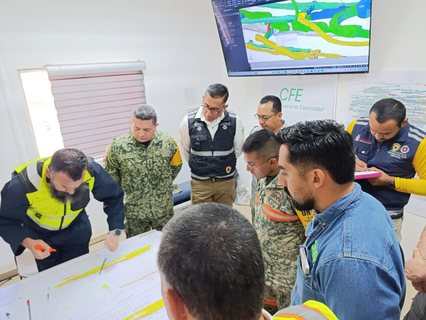 Trabajos de rescate de minero atrapado