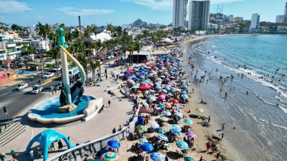 Más de 94 mil personas abarrotan Mazatlán en Sábado de Gloria durante Semana Santa
