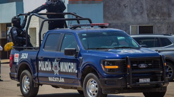 Recuperan vehículo robado tras operativo en El Campestre, Mazatlán, Sinaloa