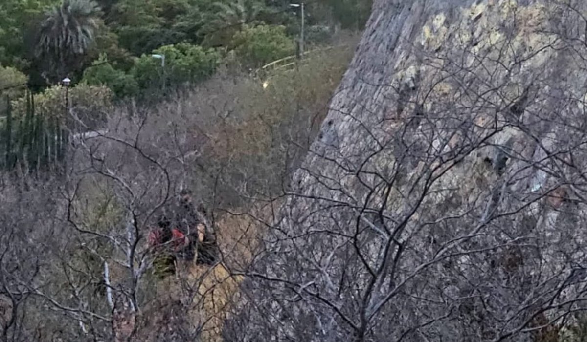 Menor cae del Cerro de la Memoria, en Los Mochis