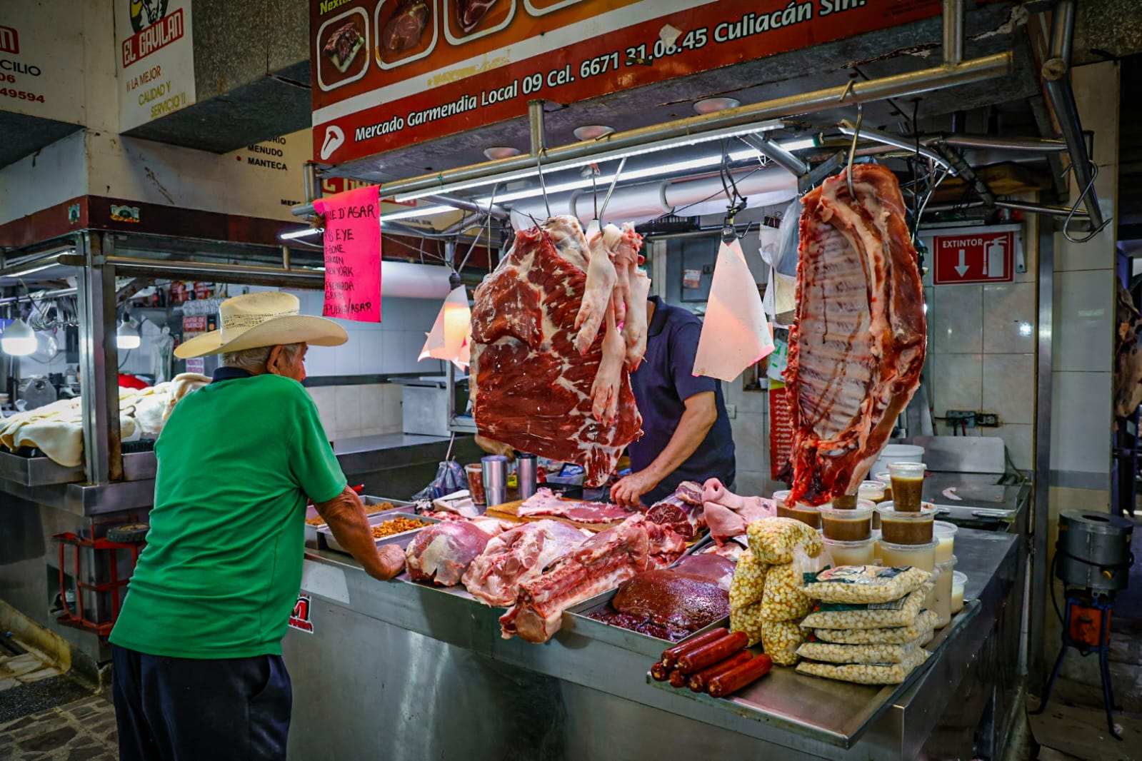 Carnicería en el mercado Garmendia