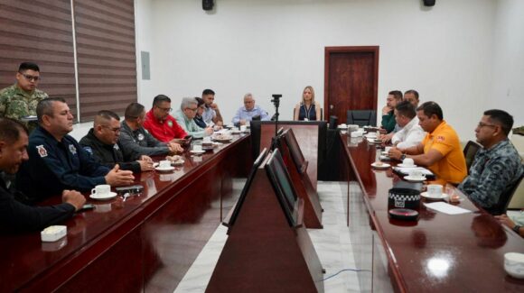 Refuerzan operativos de seguridad en Mazatlán, Sinaloa, tras reunión de la Mesa de Paz