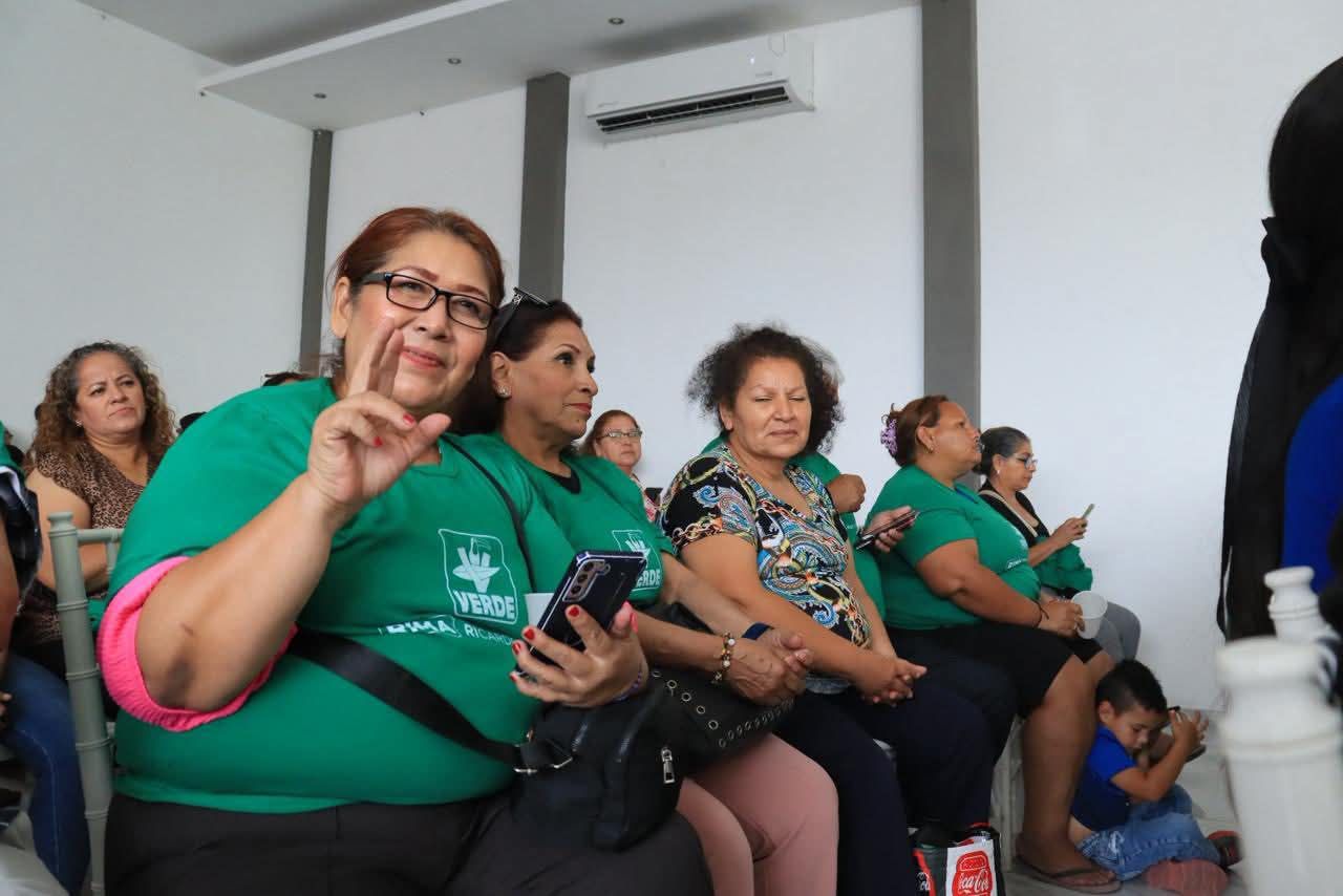 Militantes del PVEM en Culiacán
