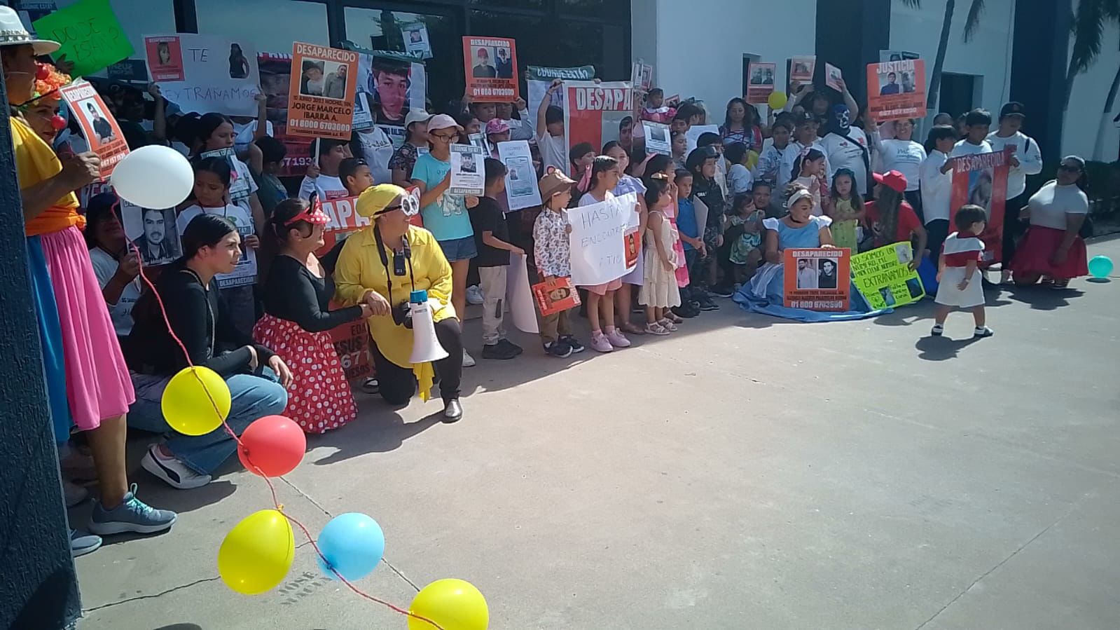 Con minimarcha, niñas y niños exigen un alto a desapariciones y justicia para las víctimas de este delito en Sinaloa