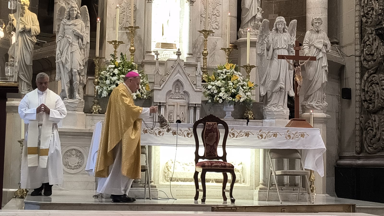 Misa de Domingo de Pascua en Mazatlán