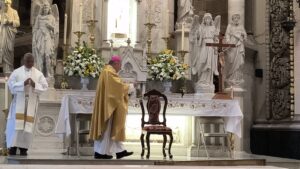 Misa de Domingo de Pascua en Mazatlán