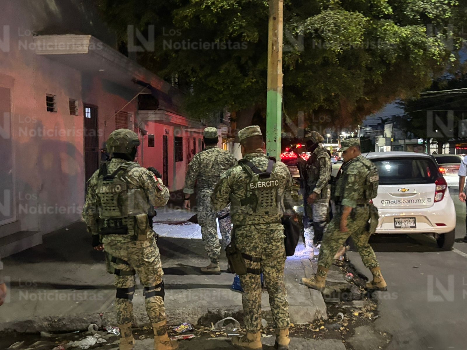 Atacan a balazos a una mujer en la colonia Miguel Alemán en Culiacán
