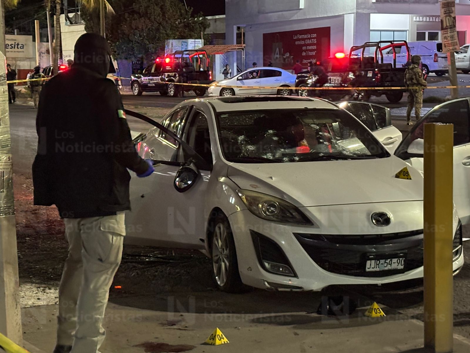 Mujer resulta herida por esquirlas de bala tras ataque armado contra dos hombres en la Caseta Cuatro, Culiacán