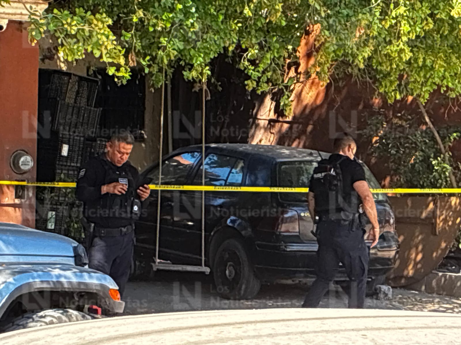 Mujer sin vida en la colonia Romanillo, en Los Mochis