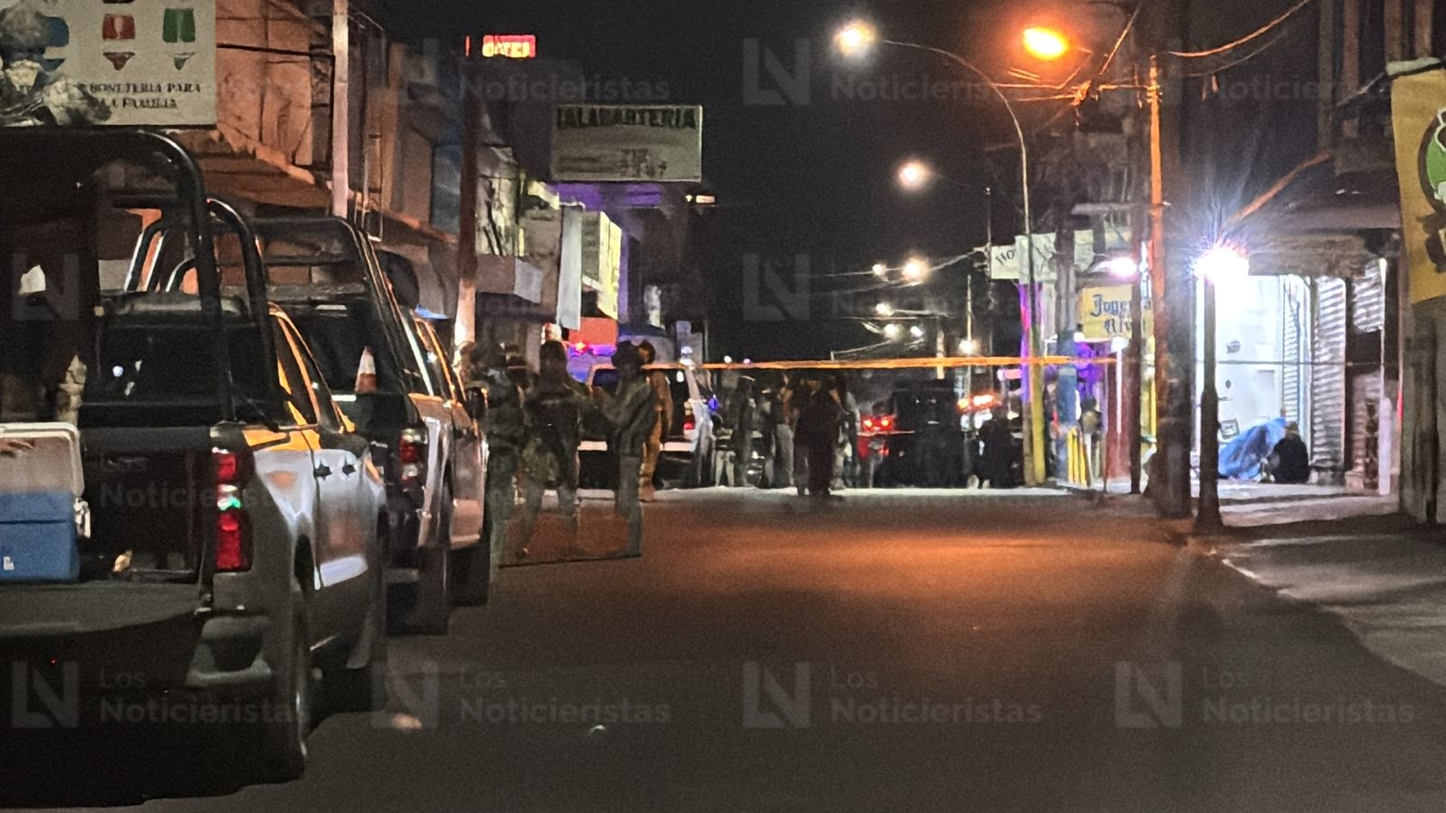 Autoridades arriban al Centro de Culiacán, Sinaloa, lugar donde ejecutaron a cuatro mujeres