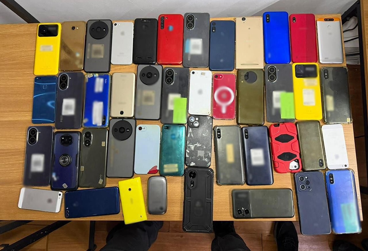 Operación extorsión. Celulares decomisados