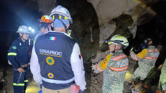 Intensifican revisión en galerías de la mina Santa Fe, en El Rosario, Sinaloa, en búsqueda de trabajador