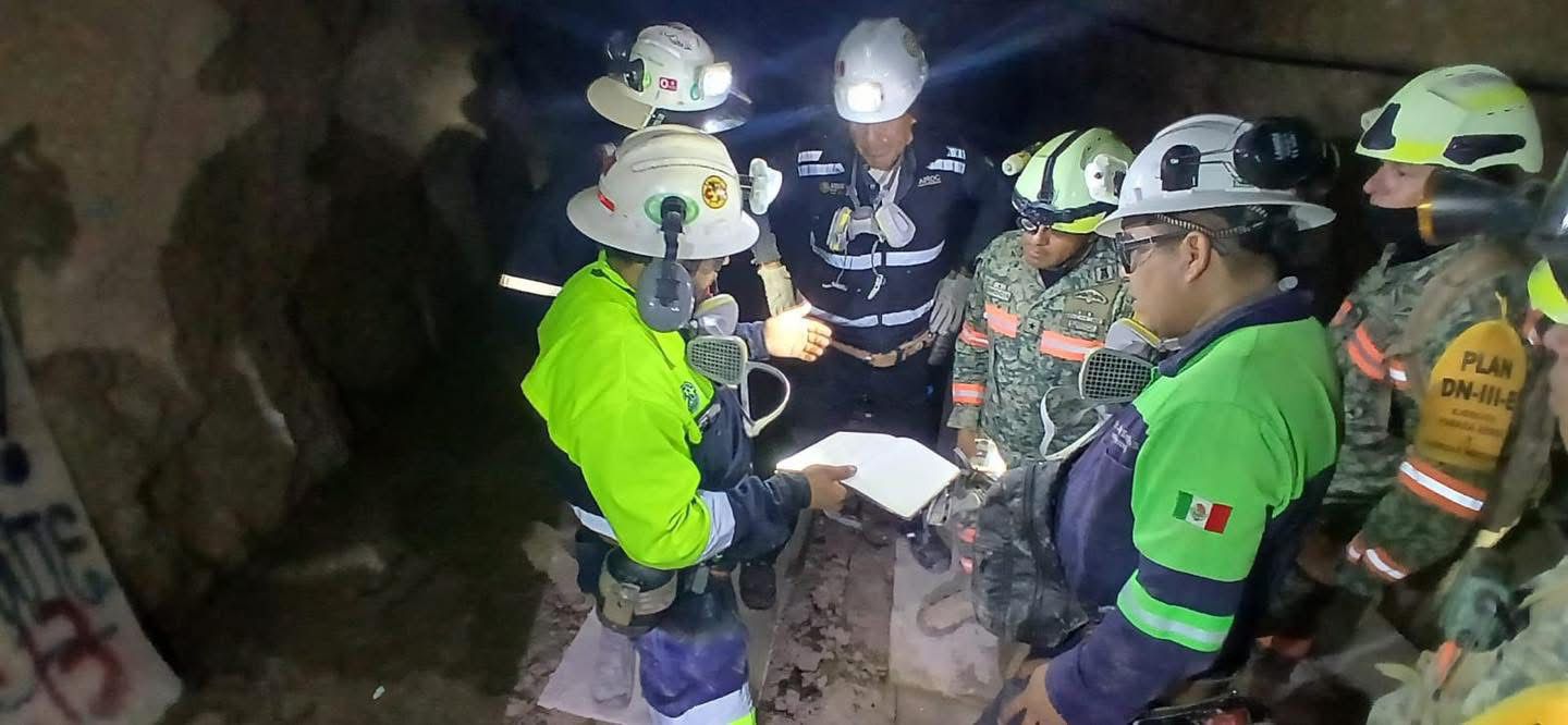 Operativo para rescatar a trabajador de la mina Santa Fe, en El Rosario