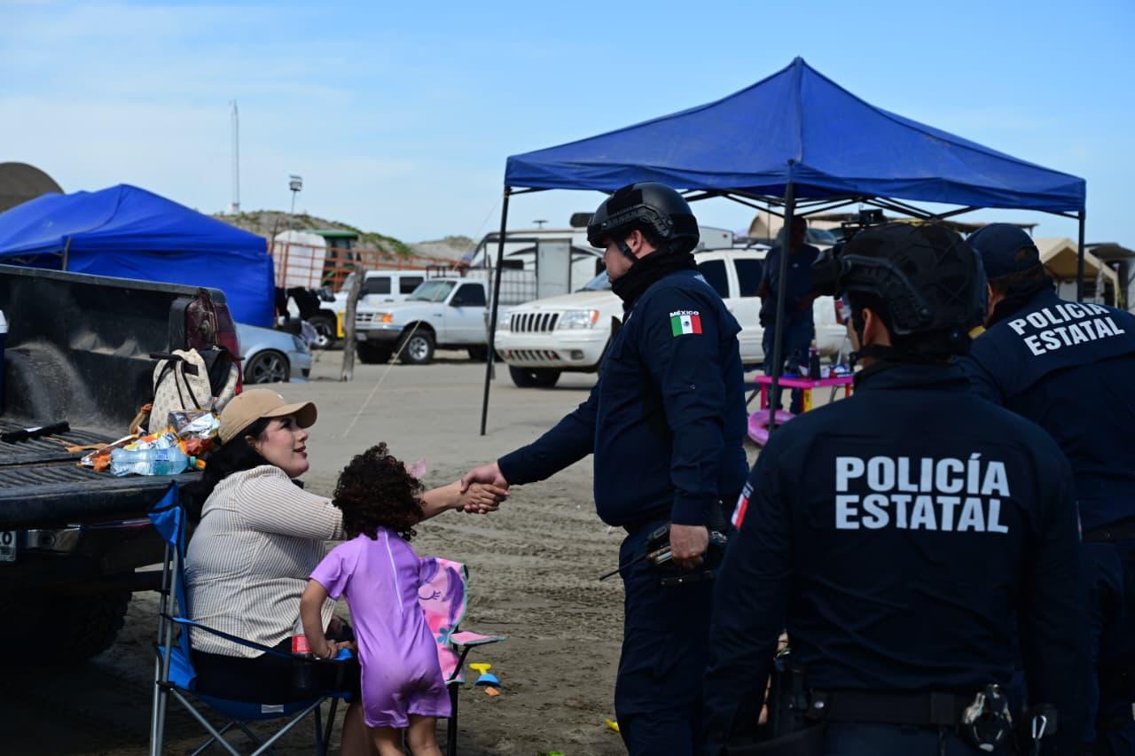 Elementos de la policía estatal en recorridos por las playas