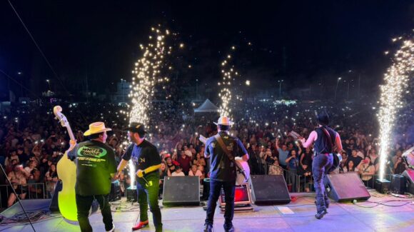 Altata sigue de fiesta esta Semana Santa con la realización del “Pachanga Fest 2026”, el cual reúne a miles de visitantes