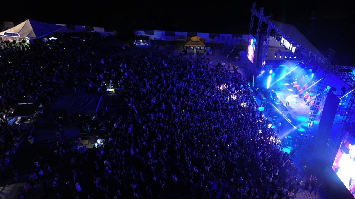 pancho barraza en concierto en semana de la moto en mazatlan sin