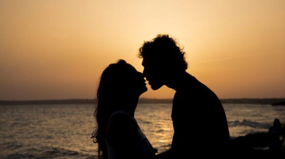 Día Internacional de Beso ¿Sabías que besar tiene beneficios para la salud?