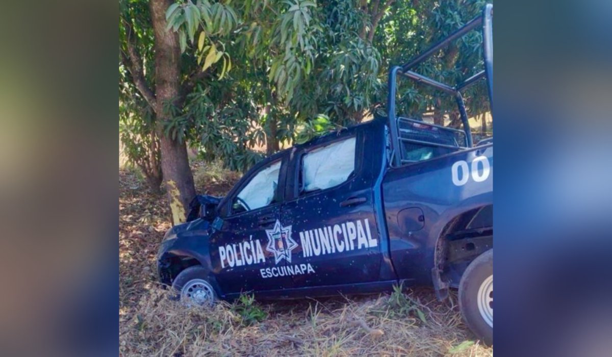Escena del ataque armado contra policías municipales de Escuinapa