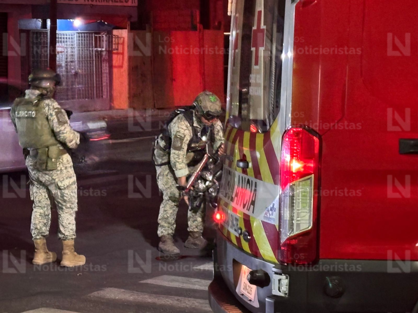 Patrulla militar arrolla a motociclista en el primer cuadro de Culiacán, Sinaloa