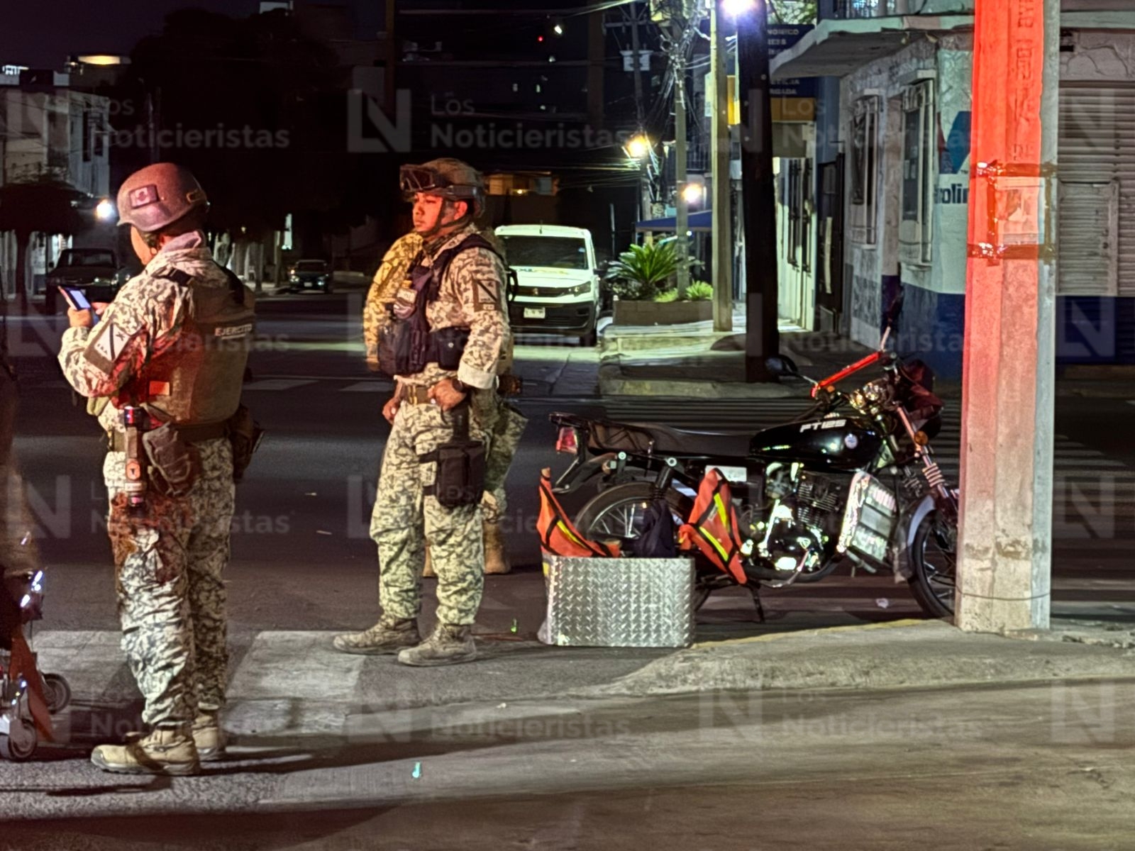 Patrulla militar arrolla a motociclista en el primer cuadro de Culiacán, Sinaloa