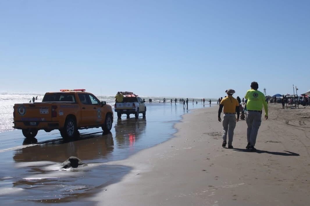 PC refuerza vigilancia en Las Glorias, Guasave, por el mar de fondo