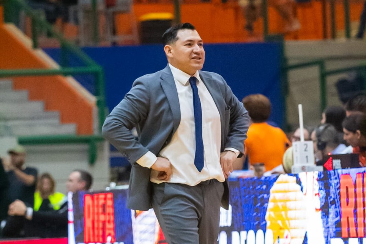 coach Jhovanny García
