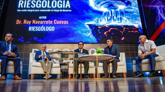 “No se puede prevenir lo que no se investiga”: Roy Navarrete, director de PC Sinaloa, presenta su libro Riesgología