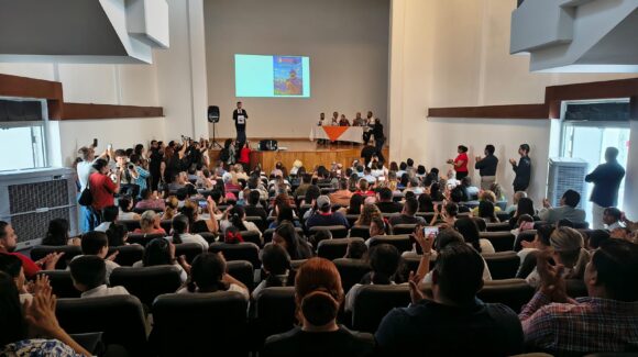 Presentan en Mazatlán, Sinaloa, libro infantil sobre la Batalla de San Pedro