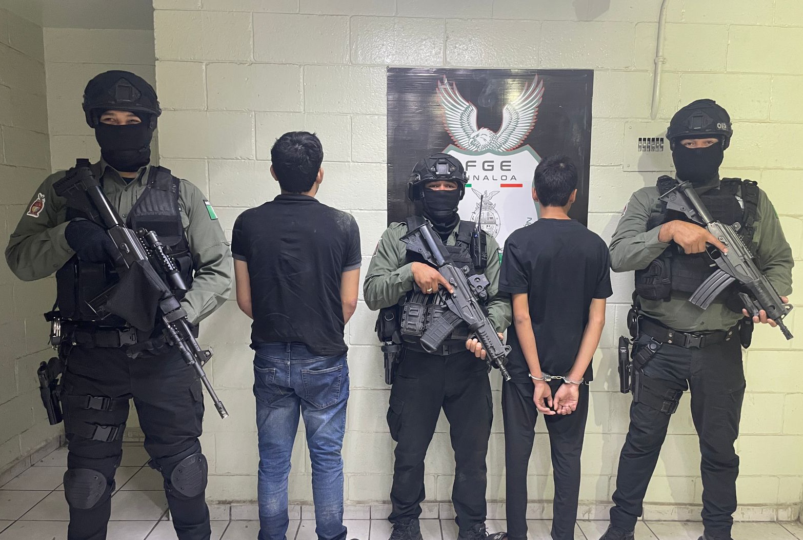 Presuntos robacarros detenidos en Culiacán