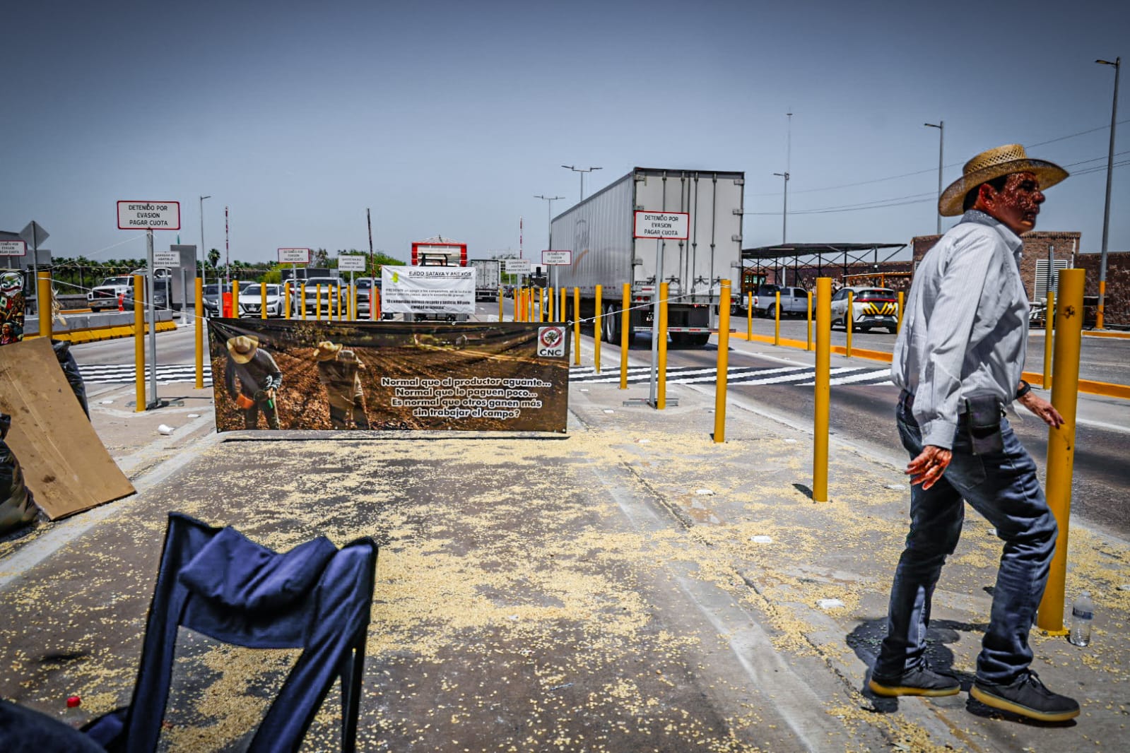 Productores en la caseta El Pisal
