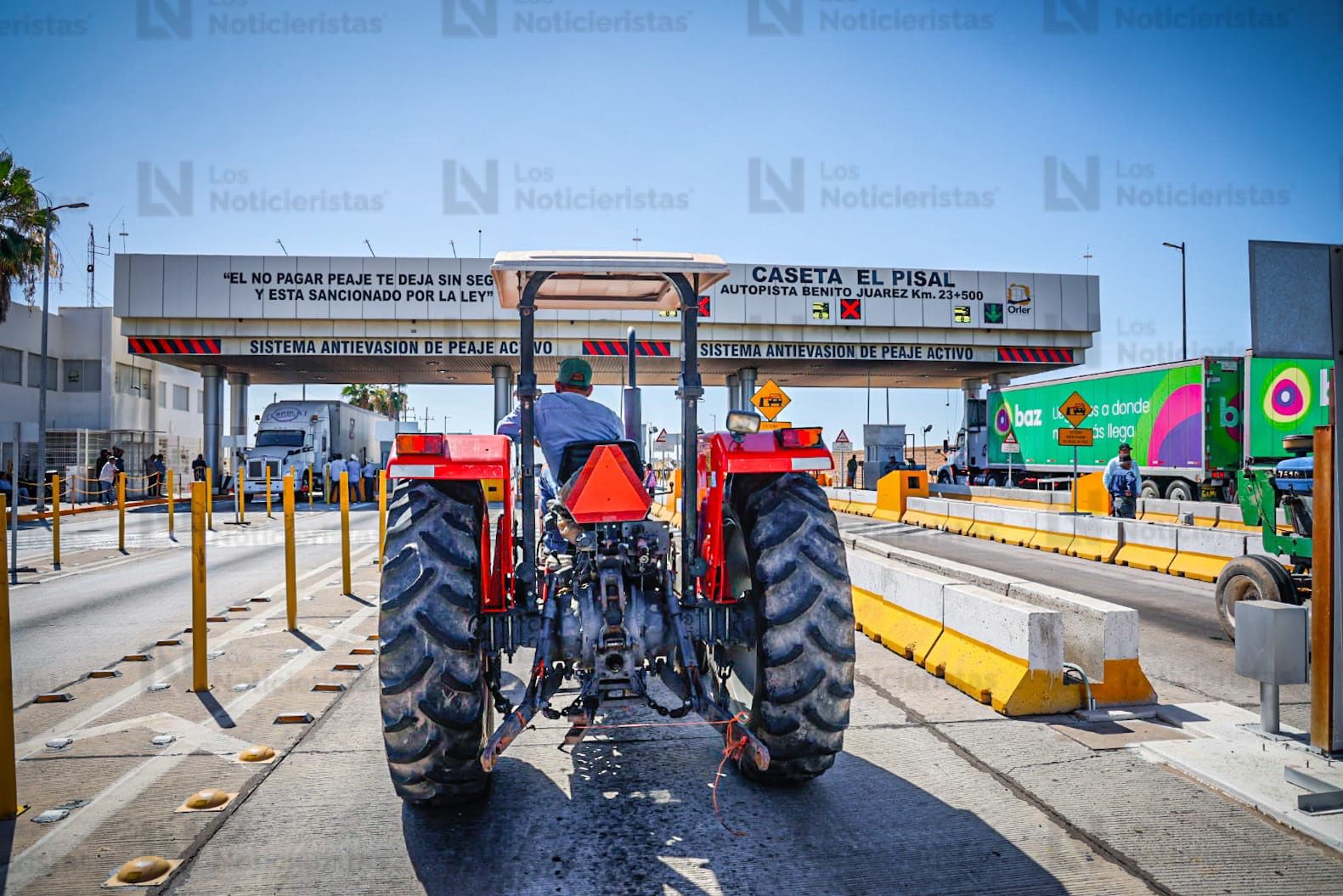 productores liberan la caseta de cobro el pisal en culiacan sinaloa