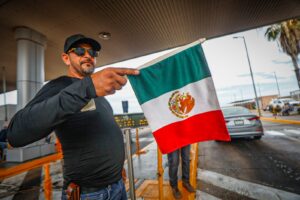 productores mantienen tomadas y semibloqueadas algunas casetas en sinaloa