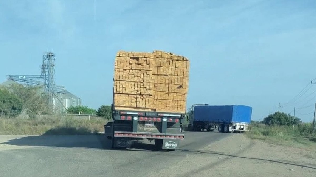 reportan automovilistas bloqueos con camiones de carga en carretera hacia elota
