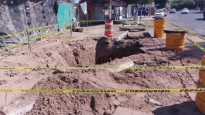 Hundimiento frente a la cabeza de Juárez en Guasave